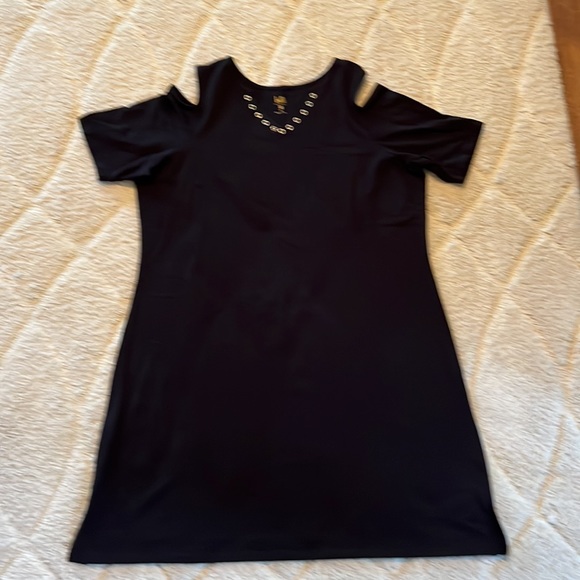 Black short sleeve dress. Size XL - Picture 4 of 9